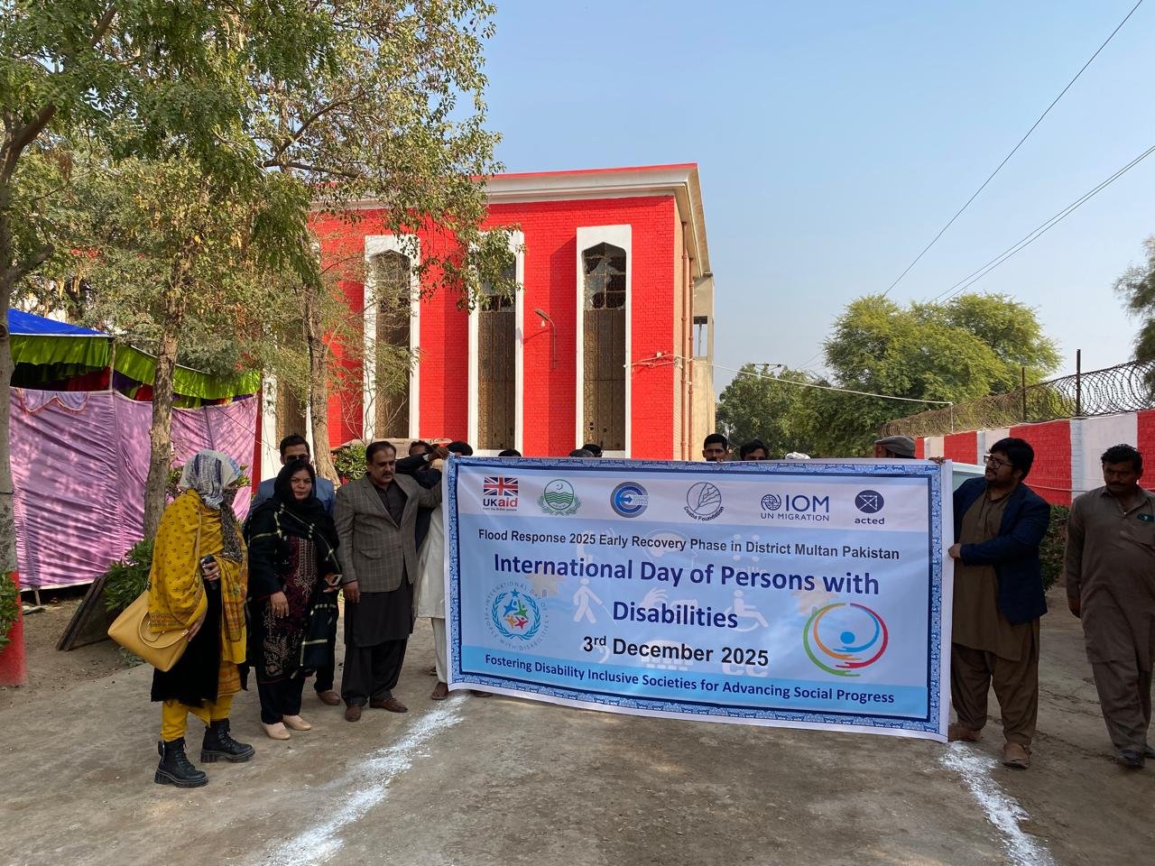 CEC field photo 96